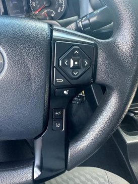 Used 2020 Toyota Tacoma SR5 image 16