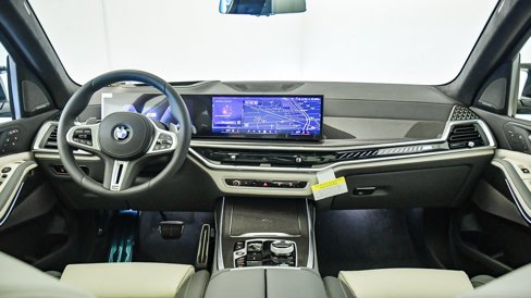 New 2026 BMW X7 M60i image 18