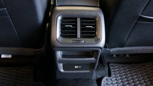 Used 2022 Volkswagen Taos SE image 38