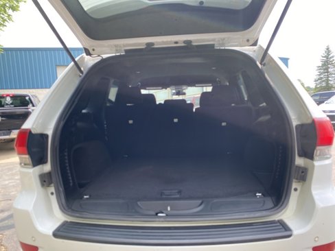 Used 2020 Jeep Grand Cherokee Laredo image 13