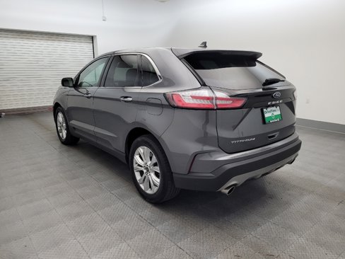 Used 2024 Ford Edge Titanium image 5