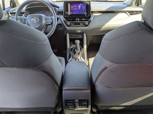 Used 2024 Toyota Corolla Cross LE image 30