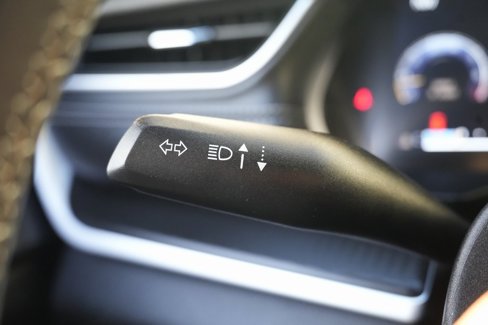 Used 2023 Jeep Grand Cherokee L Laredo image 45