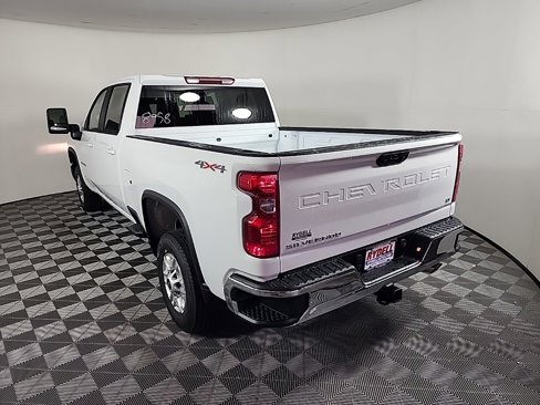 New 2026 Chevrolet Silverado 2500 LT image 8
