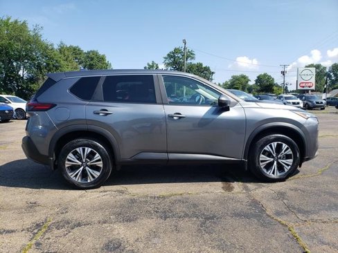 Used 2023 Nissan Rogue SV image 8