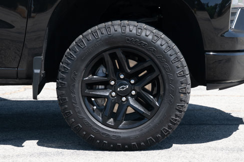 Used 2023 Chevrolet Silverado 1500 Custom Trail Boss w/ LPO, Dark Essentials Package image 11