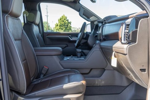 New 2026 GMC Sierra 1500 Denali w/ Denali Reserve Package image 7