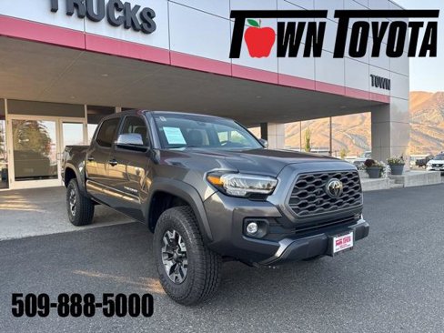 Certified 2021 Toyota Tacoma TRD Off-Road image 1