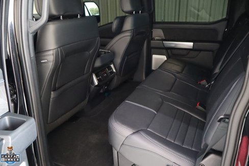 Certified 2025 Ford F450 Platinum w/ FX4 Off-Road Package image 31