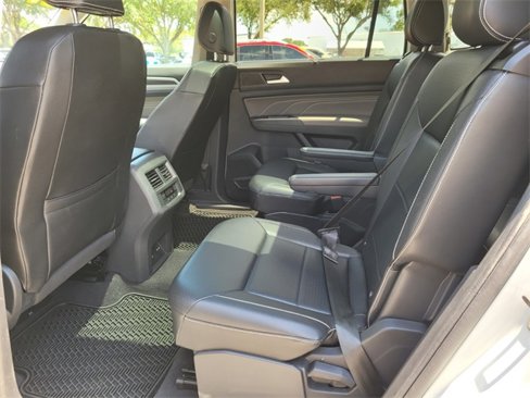 Used 2021 Volkswagen Atlas SE image 13