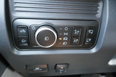 New 2026 Ford F250 Lariat w/ Black Appearance Package image 17