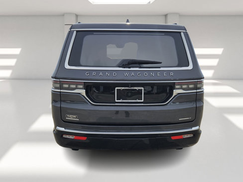 Used 2023 Jeep Grand Wagoneer Series III image 4