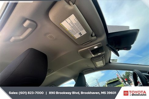 Used 2025 Toyota Camry LE image 16