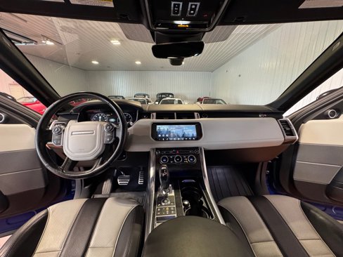 Used 2017 Land Rover Range Rover Sport SVR image 30
