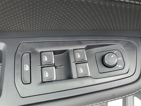 New 2026 Volkswagen Atlas SE image 31