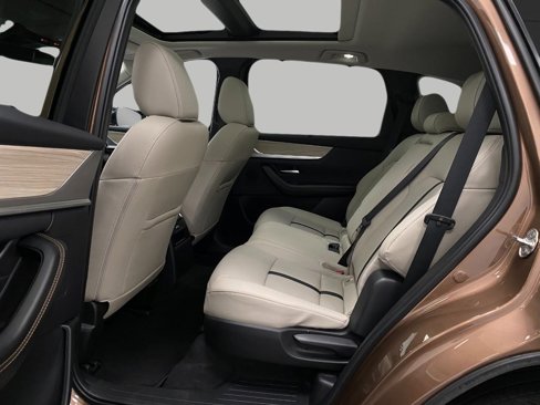 Used 2025 MAZDA CX-70 Plug-In Hybrid w/ Premium Pkg image 29
