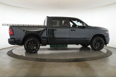 New 2025 RAM 1500 4x4 Crew Cab image 6