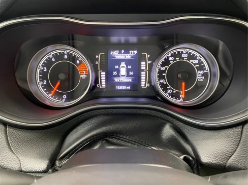 Used 2020 Jeep Cherokee Latitude Plus w/ Comfort/Convenience Group image 12