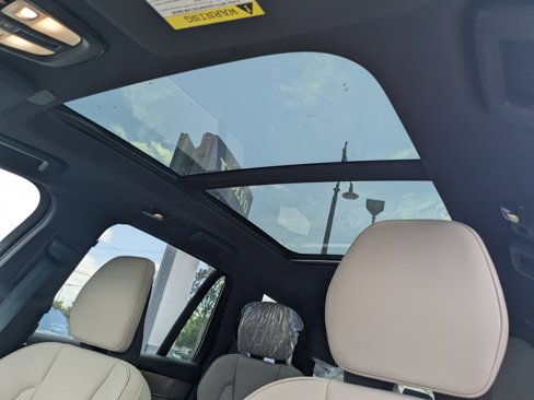 New 2025 Volvo XC90 T8 Plus w/ Protection Package Premier image 23