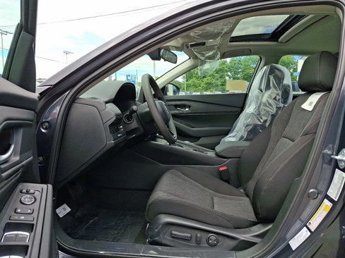 New 2025 Honda Accord SE image 6