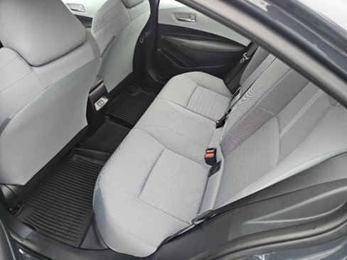 Used 2025 Toyota Corolla SE w/ SE Premium Package image 10