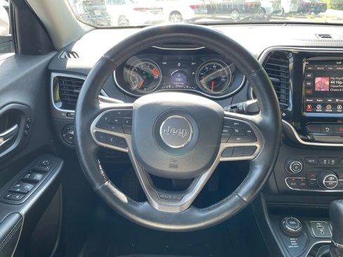 Used 2019 Jeep Cherokee Limited image 21