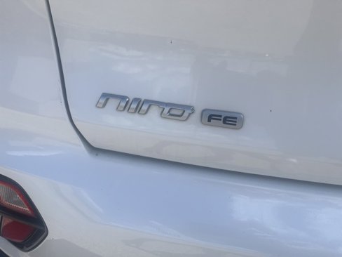 Used 2022 Kia Niro LX image 6