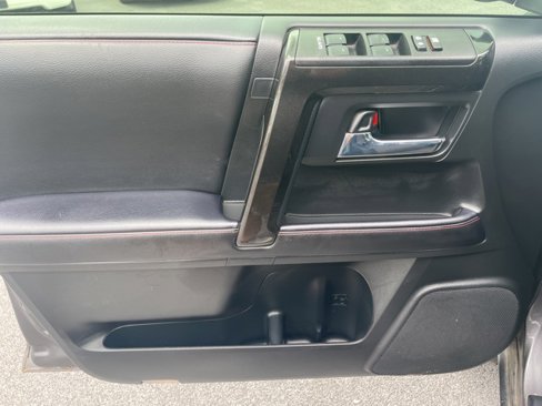 Used 2022 Toyota 4Runner TRD Off-Road image 15