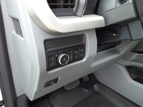 New 2025 Ford F250 XLT w/ Black Appearance Package image 11