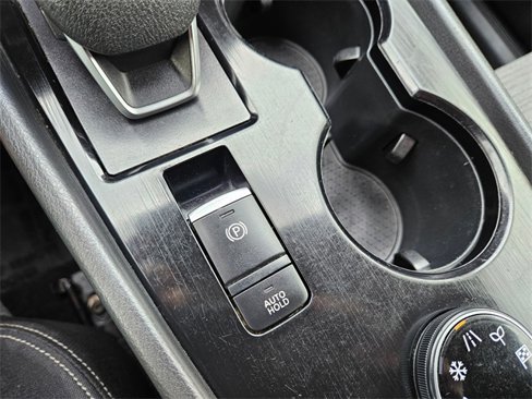 Used 2021 Nissan Rogue S image 22