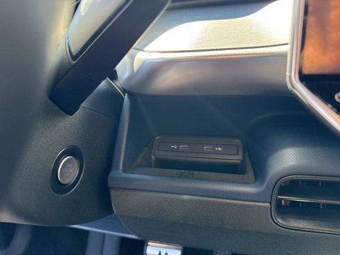 New 2025 Volkswagen ID. Buzz Pro S image 18
