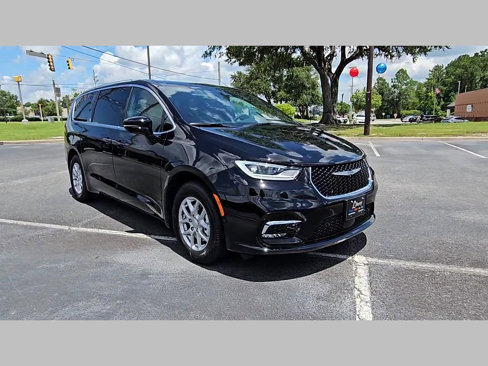 New 2026 Chrysler Pacifica Select image 17