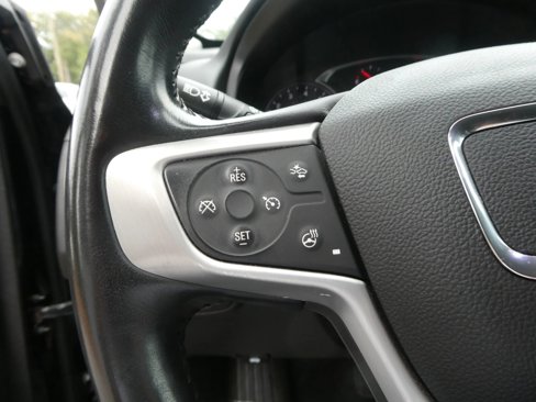 Used 2021 GMC Terrain SLT w/ Elevation Edition image 17