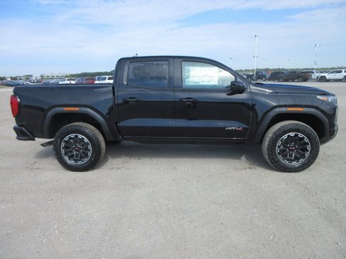 New 2026 GMC Canyon AT4 image 3
