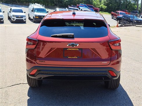 Used 2025 Chevrolet Trax RS w/ Driver Confidence Package image 4