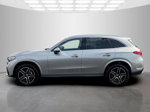 Used 2023 Mercedes-Benz GLC 300 4MATIC image 4