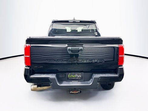Used 2025 Toyota Tacoma TRD Off-Road image 7