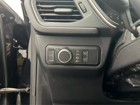 Used 2022 Ford Escape SE w/ SE Sport Appearance Package image 20