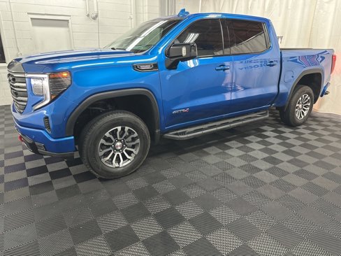 Used 2024 GMC Sierra 1500 AT4 w/ Technology Package image 5