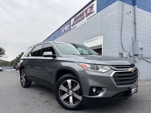 Used 2019 Chevrolet Traverse LT w/ LT Premium Package image 1