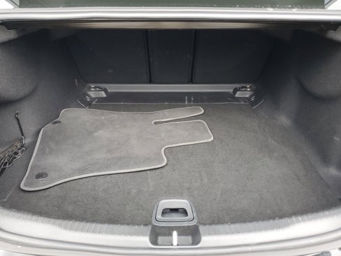 Used 2025 Mercedes-Benz C 300 Sedan image 9