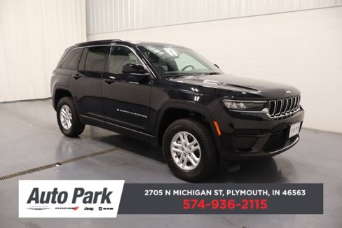 New 2025 Jeep Grand Cherokee Laredo image 1