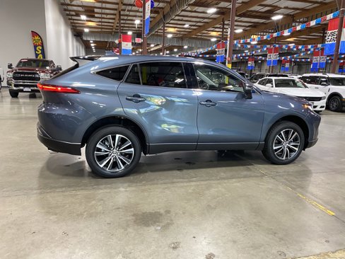 Used 2023 Toyota Venza LE image 6