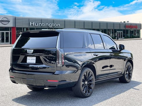Used 2025 Cadillac Escalade Sport Platinum w/ LPO, ONYX Package image 6