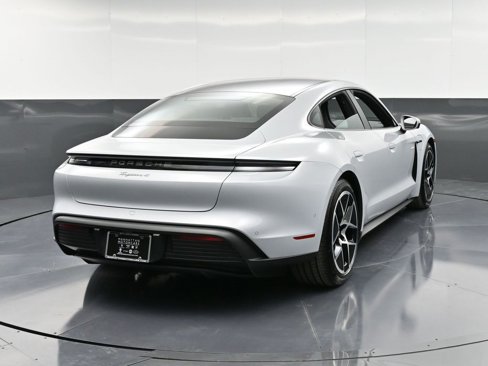 New 2025 Porsche Taycan image 8