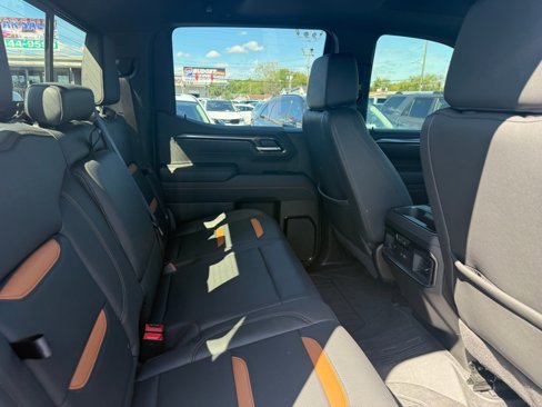 Used 2025 GMC Sierra 1500 AT4 w/ AT4 Premium Package image 12