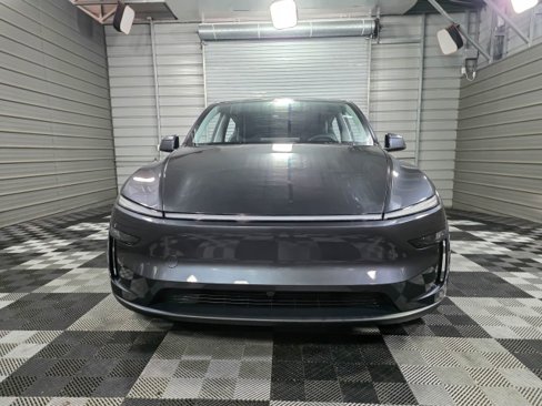 Used 2026 Tesla Model Y Long Range image 3