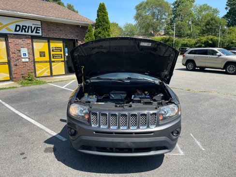 Used 2017 Jeep Compass Latitude image 42
