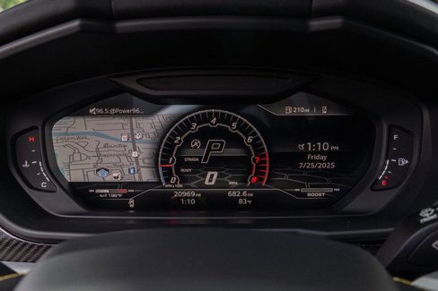 Used 2022 Lamborghini Urus image 17