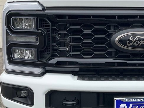 Used 2025 Ford F350 Lariat w/ Black Appearance Package image 90